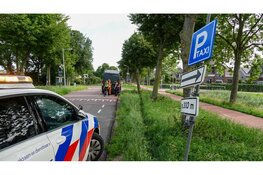 Man botst op boom en wordt aangehouden in Middenbeemster