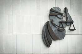 Straf geëist tegen man die persoonsgegevens op werk verzamelde en daarmee bedrijf probeerde te chanteren