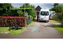 Fatbiker met spoed naar ziekenhuis na botsing met taxibus