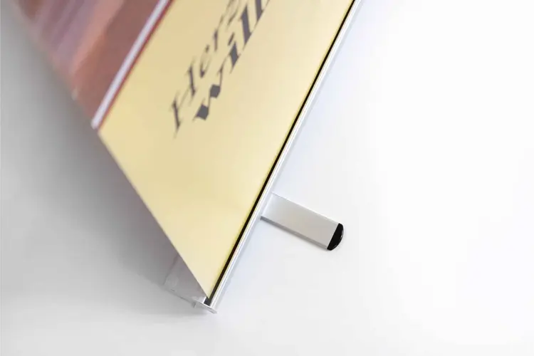 Buiten zichtbaar blijven? Kies voor een outdoor roll-up banner