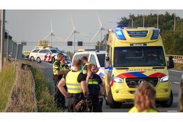 Bestuurster gewond na crash tegen vangrail A7