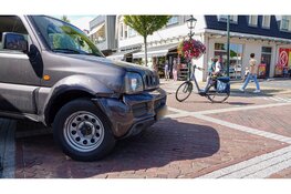 Fietsster gewond na aanrijding met auto in Middenbeemster