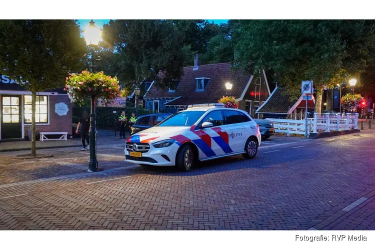 Politie zoekt twee verdachten na beroving in Middenbeemster