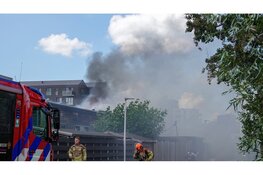 Grote brand met veel rook op woonboot Purmerend