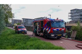 Grote brand met veel rook op woonboot Purmerend