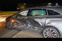 Forse schade na botsing op Purmerendse kruising