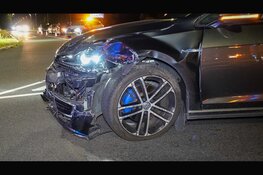 Forse schade na botsing op Purmerendse kruising