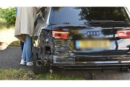 Schade aan twee auto's na botsing op kruising