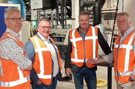 Wethouders laten zich informeren over werkzaamheden in Leeghwaterbad