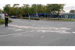 Twee personenauto's botsen in Purmerend