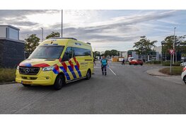 Twee personenauto's botsen in Purmerend