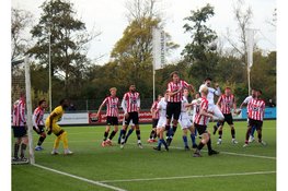 Hollandia schakelt Purmersteijn uit na strafschoppenreeks