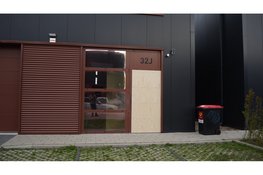 Schade na explosie bij bedrijfspand in Purmerend