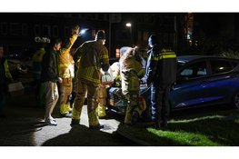 Brandweer bevrijdt kat die al 70 kilometer onder motorkap mee reist vanaf Utrecht naar Purmerend