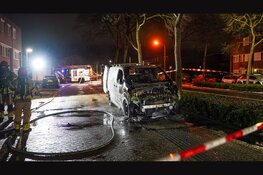 Bestelbus zwaar beschadigd door brand in Purmerend