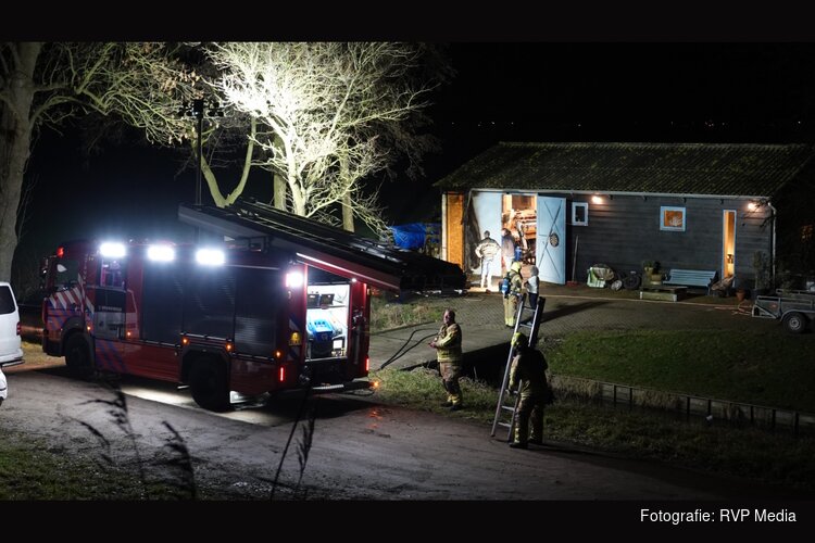 Brand bij schuur Westbeemster snel geblust door eigenaar