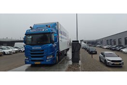 Eerste publieke laadplein voor elektrische vrachtwagens in de regio Purmerend geopend