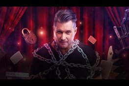 Christian Farla eert Houdini op het toneel: 100 jaar Houdini in de Purmaryn