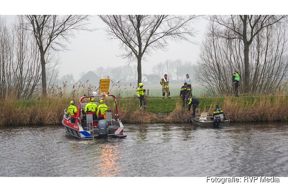 Grote zoekactie in Noordhollands kanaal bij Zuidoostbeemster
