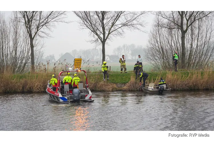 Grote zoekactie in Noordhollands kanaal bij Zuidoostbeemster