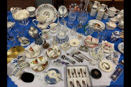 Vrolijke Paasdrukte op de Vlooienmarkt in Purmerend