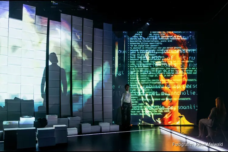 Roman & ELIZA van Ulrike Quade 2 mei in De Verbeelding