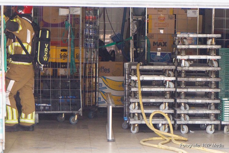 Albert Heijn Middenbeemster ontruimd na brand in magazijn