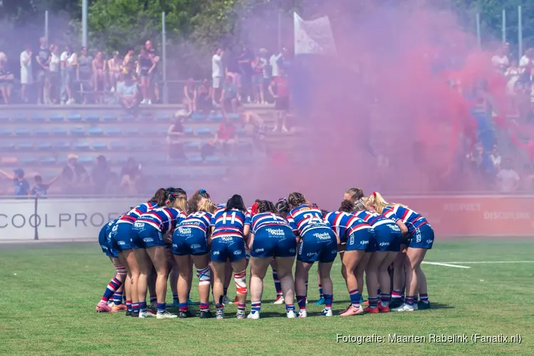 Het damesteam van Rugby Club Waterland heeft afgelopen zaterdag de landstitel veroverd. In de finale waren de Purmerenders met 39-12 te sterk voor AAC.