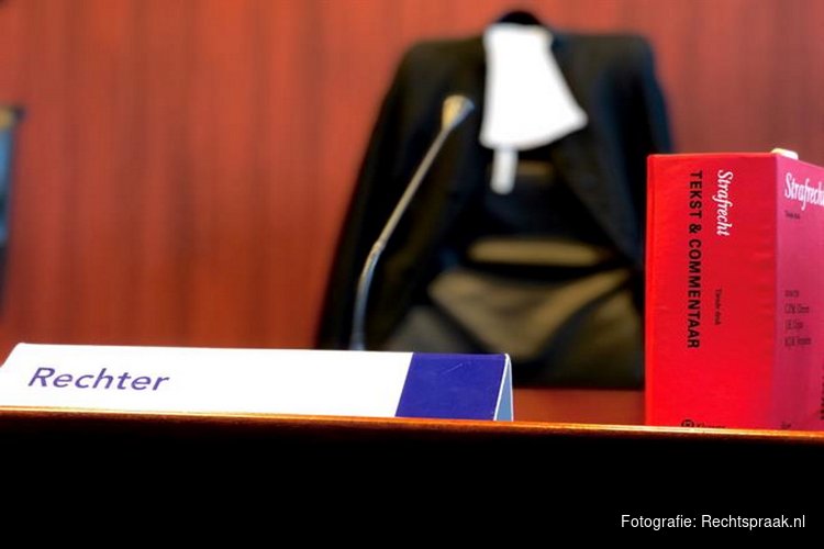 Jeugdige nepagent veroordeeld voor (poging) oplichting, uitbuiting en wapenbezit