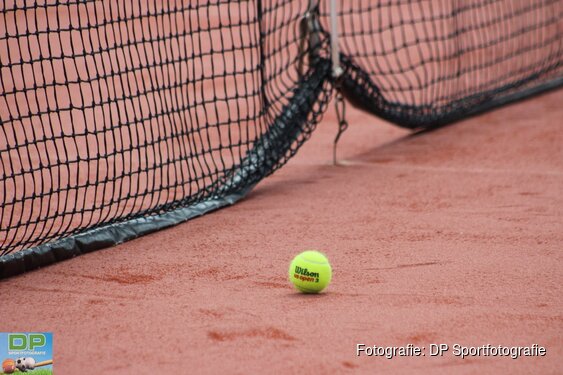 Kennismaken met aangepast tennissen voor blinden en slechtzienden
