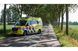 Automobilist gewond bij botsing tegen boom Zuidoostbeemster