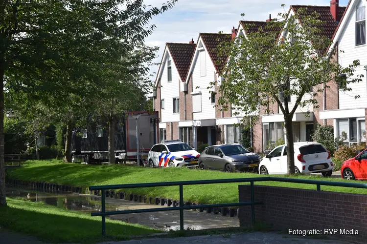 Overleden vrouw aangetroffen in woning aan Loeffendijk in Middenbeemster