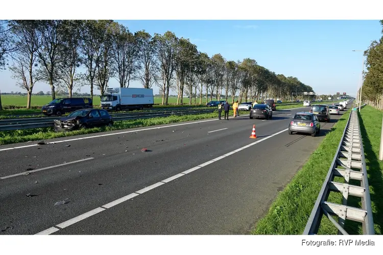 Ravage richting Hoorn op de A7 na ongeluk ter hoogte van Middenbeemster
