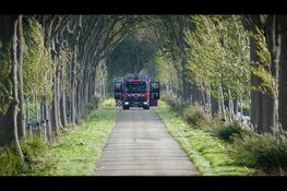 Verdachte vuilniszakken gevonden in sloot Noordbeemster, grote brandweerinzet
