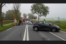 Drie gewonden en auto op de kop na ongeval in Noordbeemster