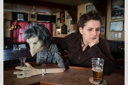 Een Reuring-hoogtepunt: Theatrale verrassingstocht in de Julianastraat