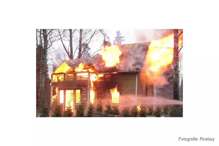 Man die verdacht wordt van eigen huis in brand steken vrijgelaten