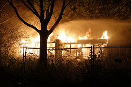 Mogelijk asbest vrijgekomen bij zeer grote brand in Purmerend