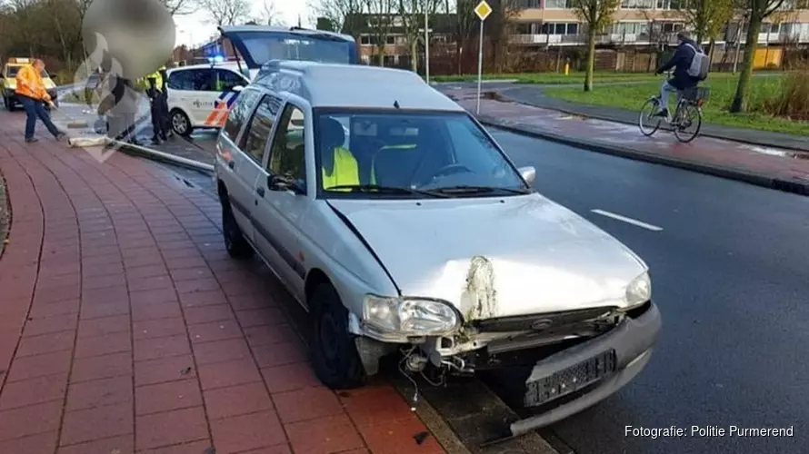 Automobilist rijdt door na botsing met 96-jarige man