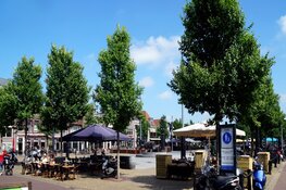 Architectenwandeling en onthulling plaquette Mart Stam