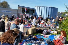 Bevrijdingsdag kindervrijmarkt in wijkpark De Driegang