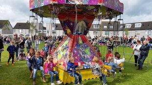 Bevrijdingsdag kindervrijmarkt in wijkpark De Driegang