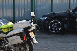 Auto rijdt in op mensen bij autoshow Purmerend: drie gewonden